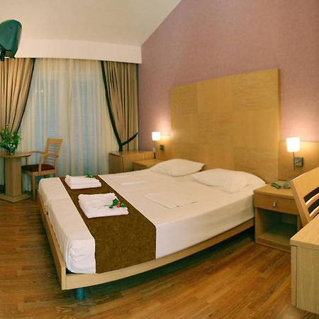 Sandy Bay Hotel Plomari Ruang foto