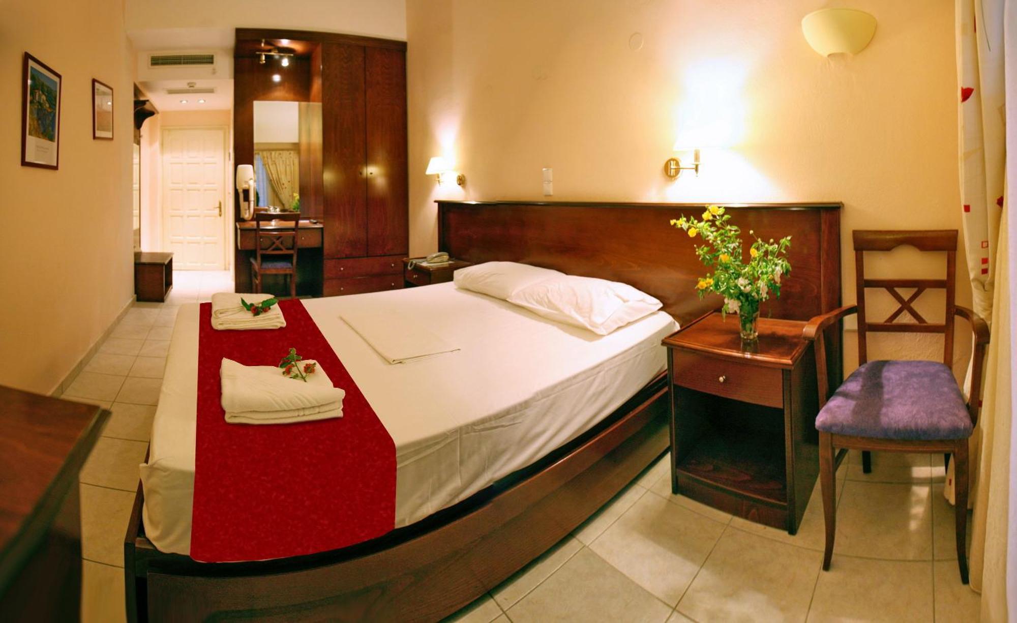 Sandy Bay Hotel Plomari Ruang foto