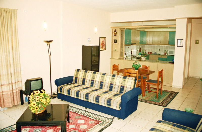 Sandy Bay Hotel Plomari Bagian luar foto