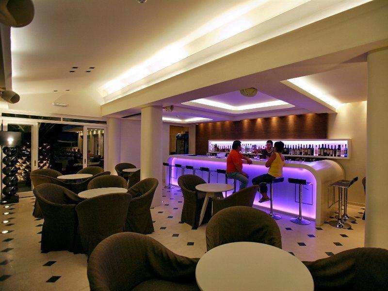 Sandy Bay Hotel Plomari Bagian luar foto
