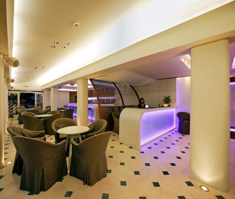 Sandy Bay Hotel Plomari Bagian luar foto
