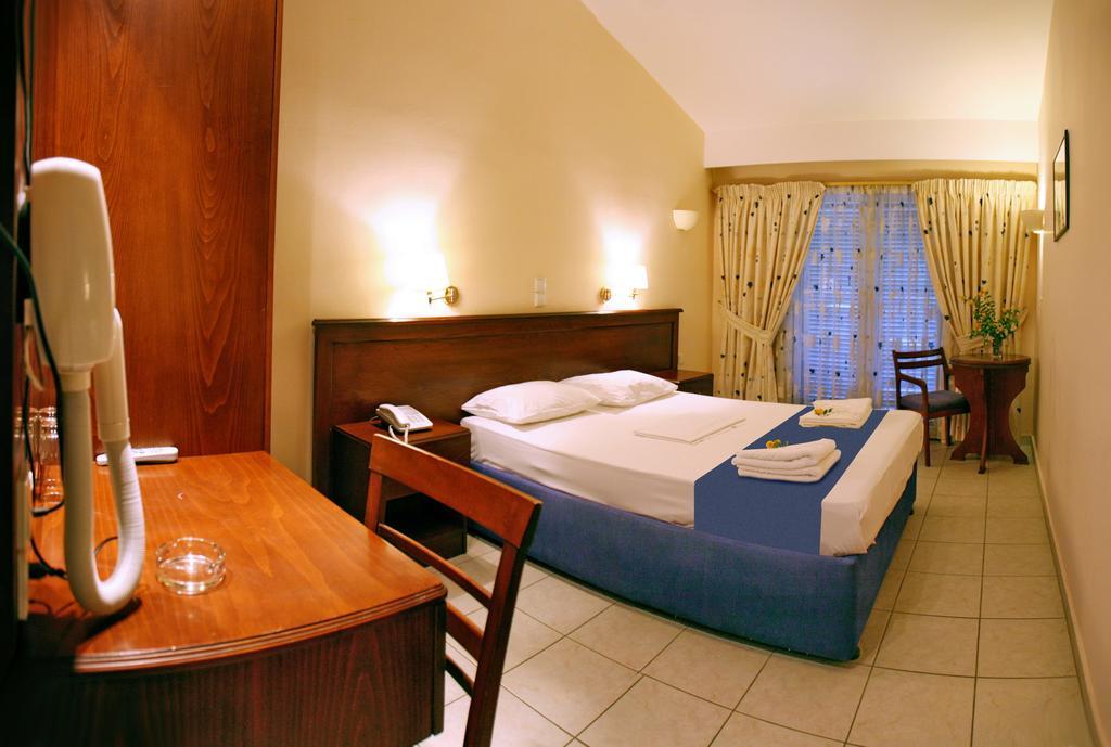 Sandy Bay Hotel Plomari Ruang foto