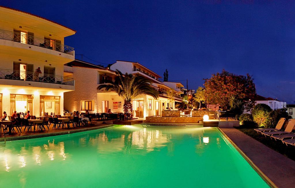 Sandy Bay Hotel Plomari Bagian luar foto